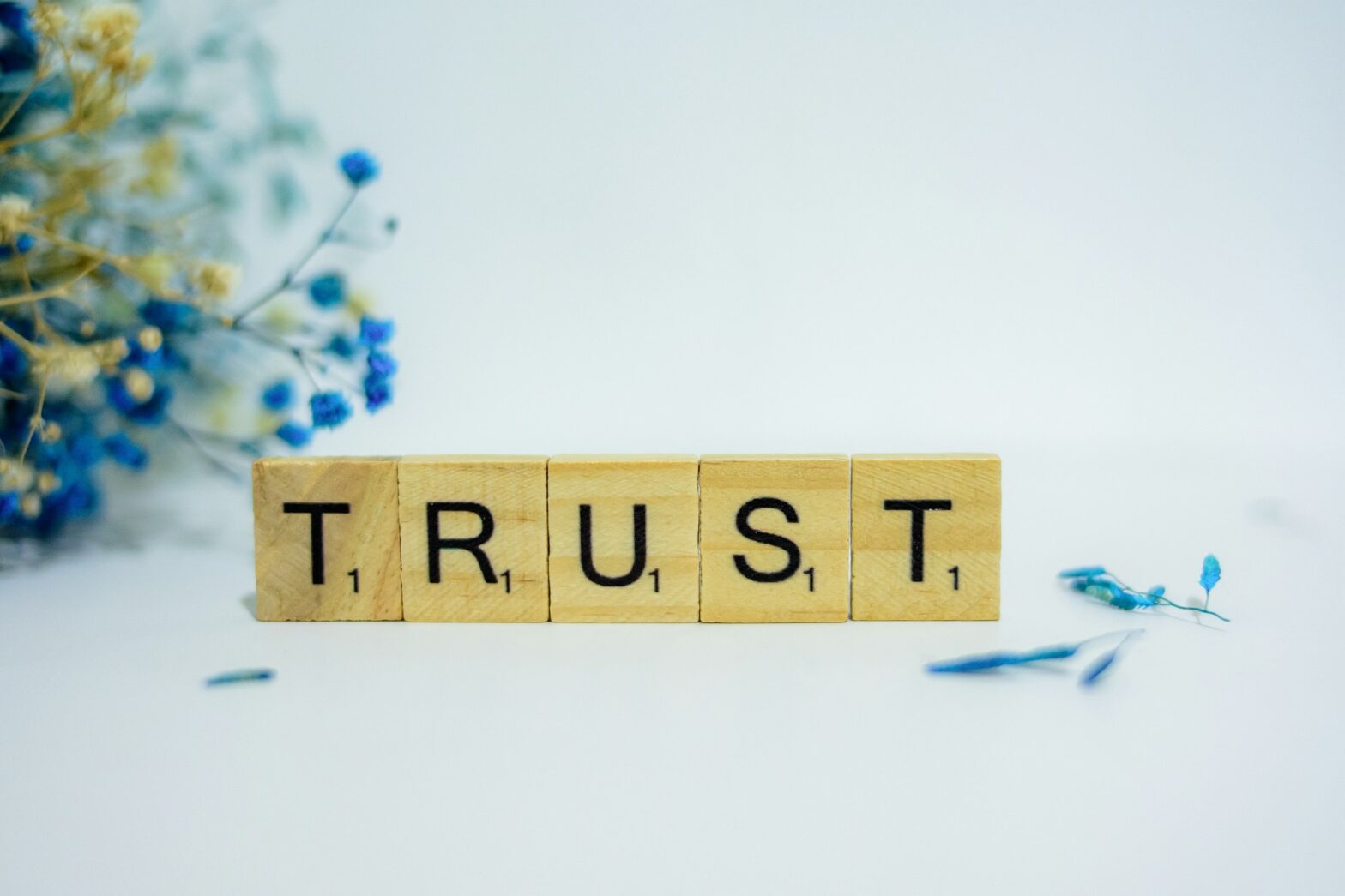 The Ethical Side of AI in Sales Prospecting: How to Build Trust in an Automated Era