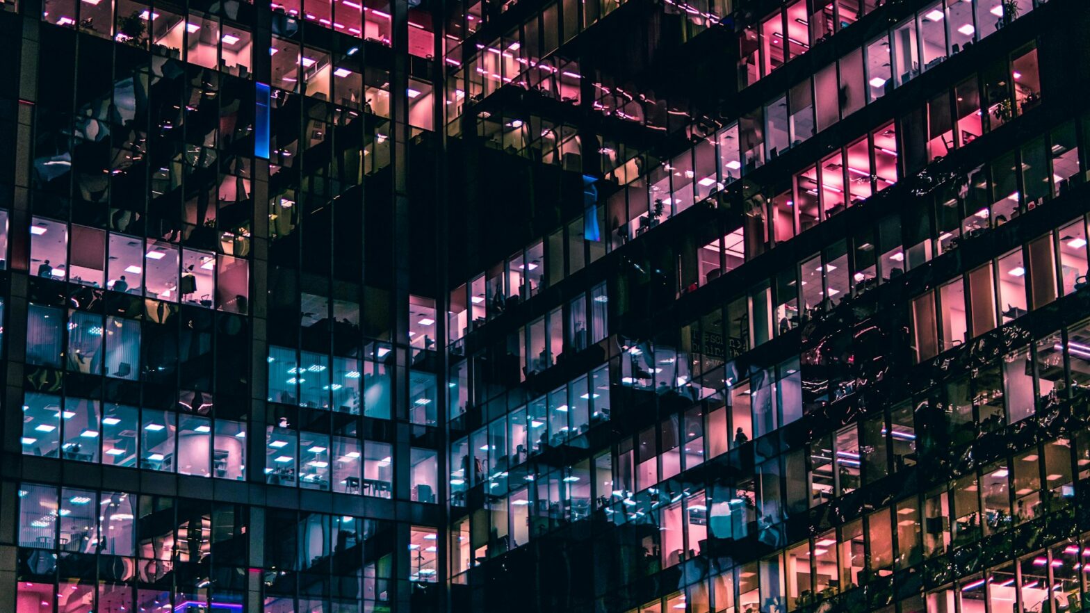 How AI-Powered Data Is Transforming Sales Teams in 2025