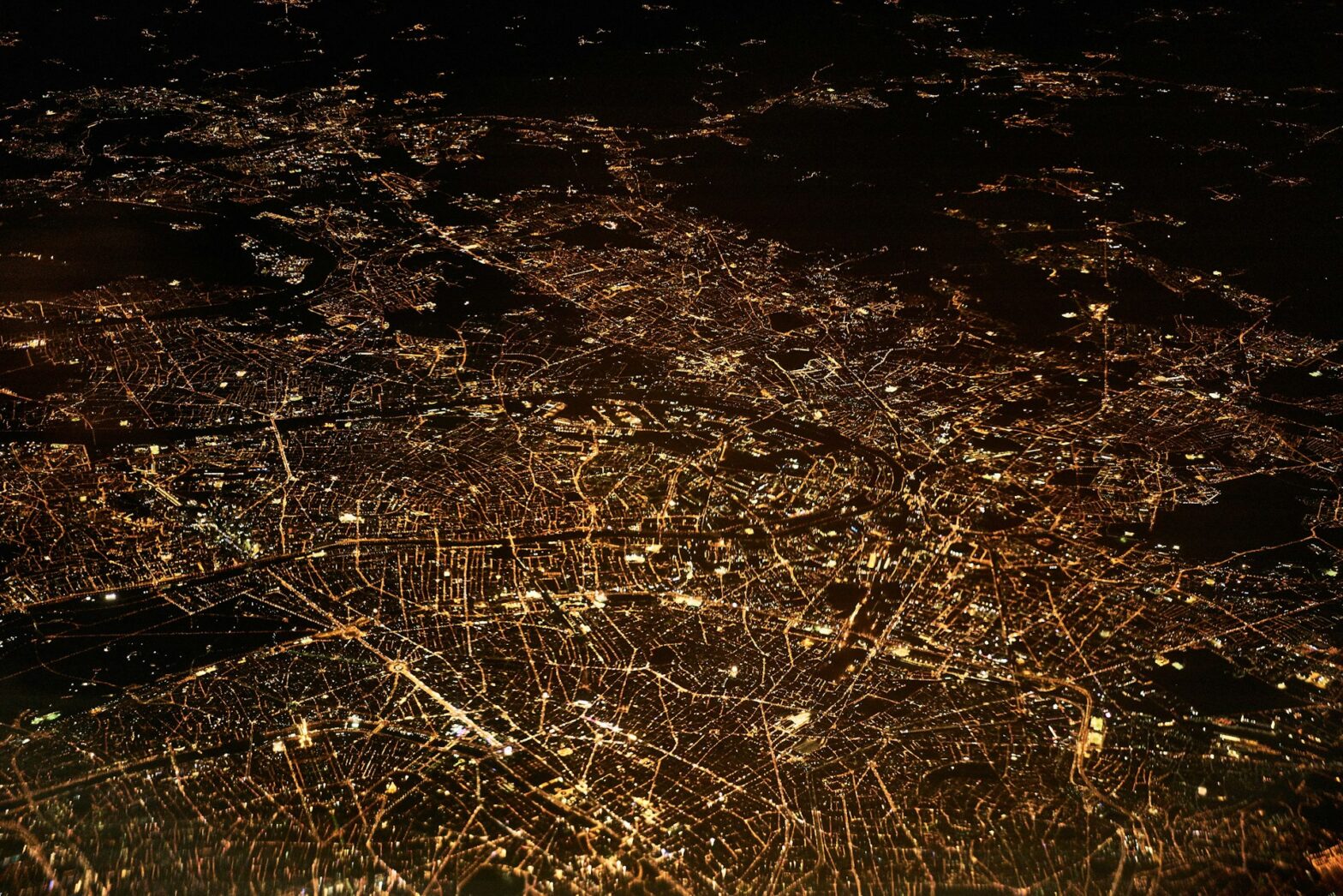 How Real-Time Prospecting Data Fixes Outbound Sales | FAC Intelligence